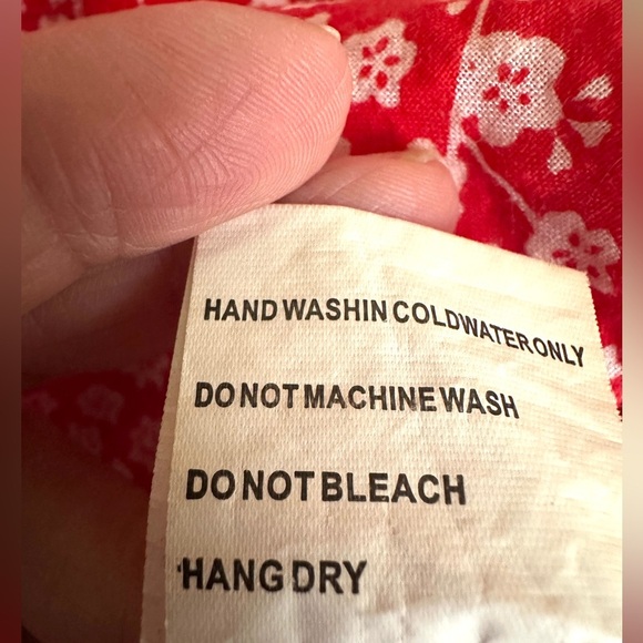 Solitaire Top Womens | Sz Large | Red and White Floral |Embroidered | L Sleeve - Picture 7 of 9